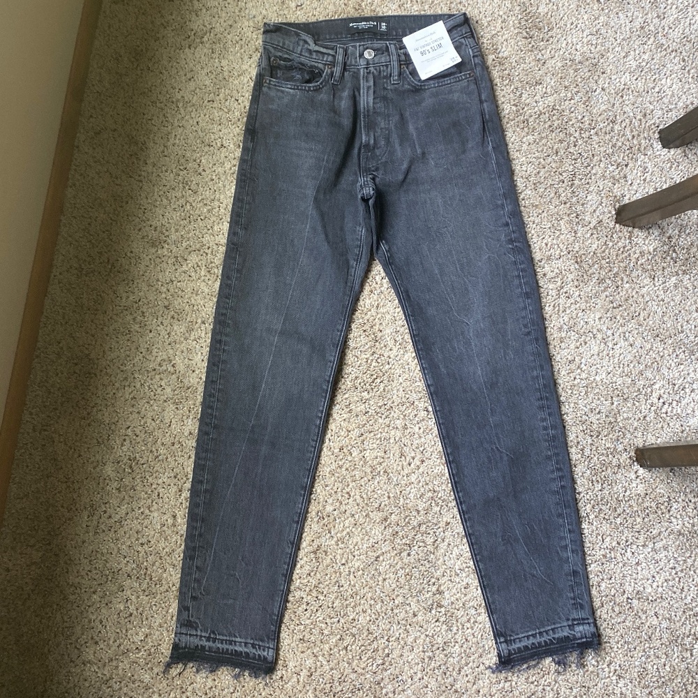 Abercrombie & Fitch Vintage Stretch 90s Slim Jean in Washed Black - Picture 1 of 3